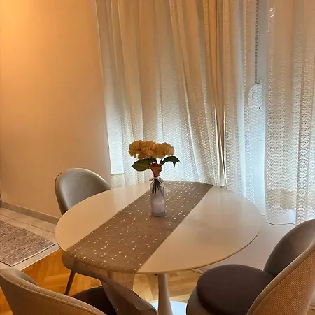 Apartament Rosie's Charmy In The Hearth Of *